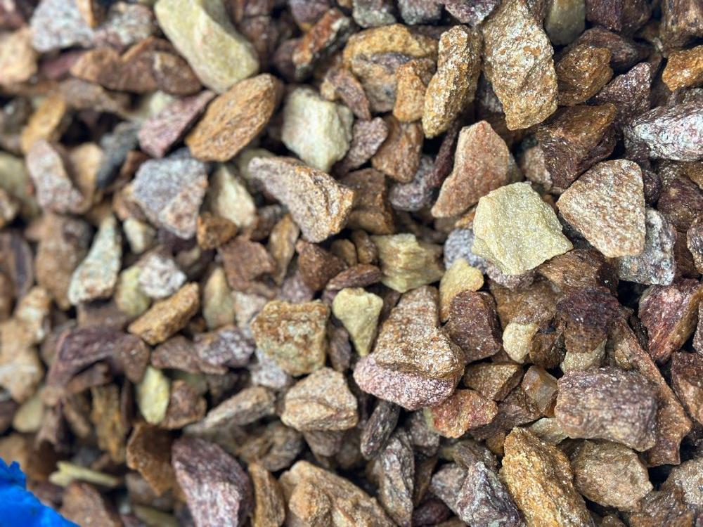 Златолит персиковый декоративная каменная крошка купить в Юрюзани