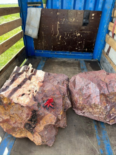 Ландшафтные глыбы красно-фиолетовые 200-1000 килограмм купить в Юрюзани