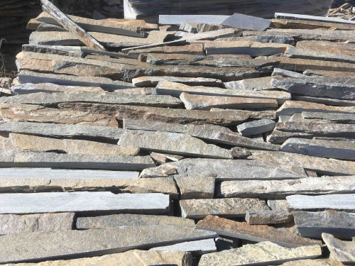 Горбушка златолит мультиколор для облицовки купить в Юрюзани