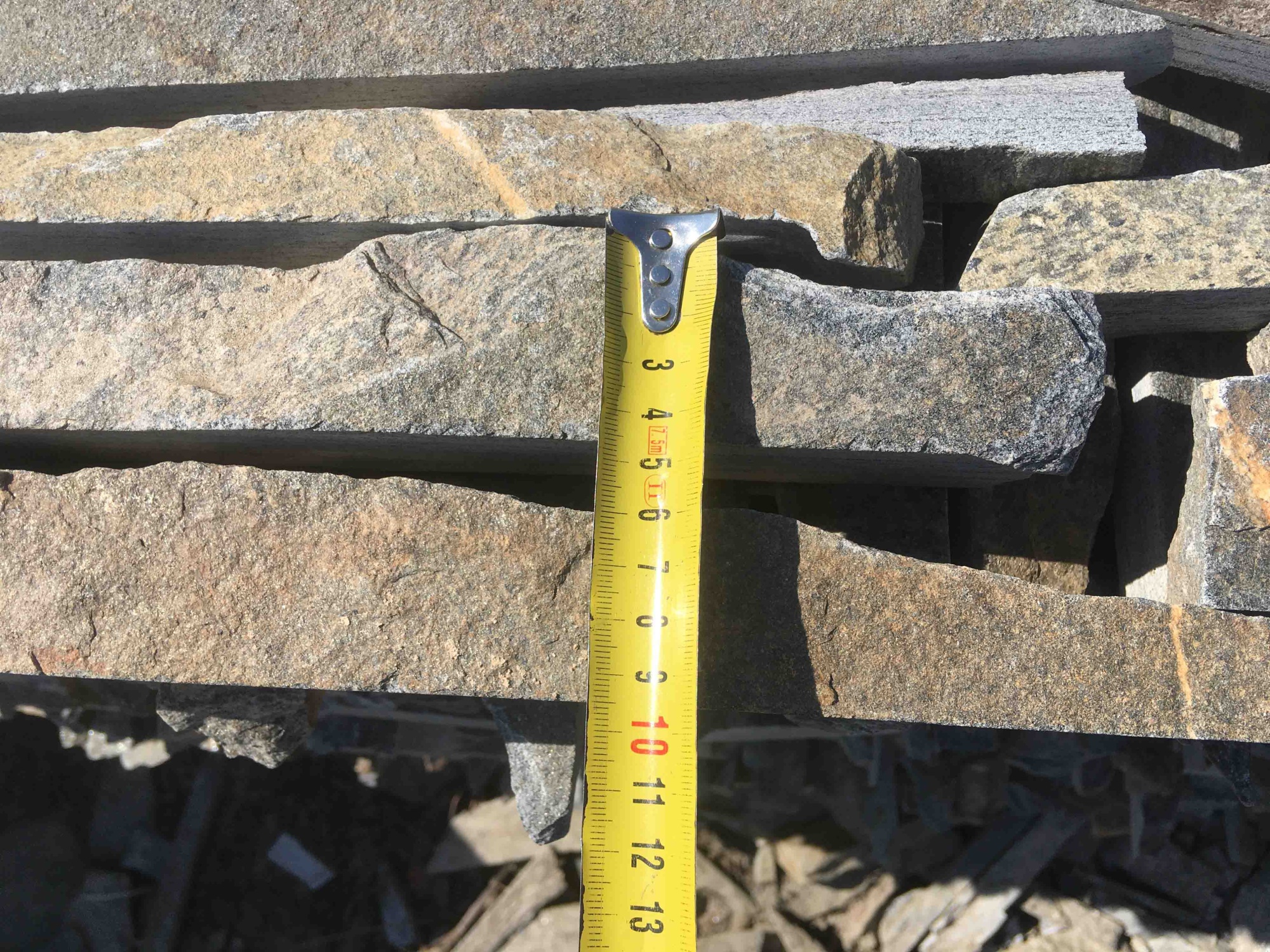 Горбушка златолит мультиколор для облицовки купить в Юрюзани