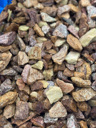 Златолит персиковый декоративная каменная крошка купить в Юрюзани