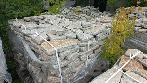 Гранитный плитняк галтованный для парковки купить в Юрюзани