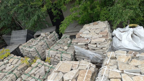 Гранитный плитняк галтованный для парковки купить в Юрюзани