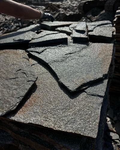 Плитняк златолит серебристый для фасада купить в Юрюзани